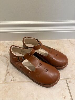 Felix and Flora Mary Jane shoes size 2 girls shoes